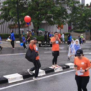 Runner Photo 7942796