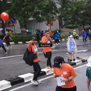 Runner Photo 7942797