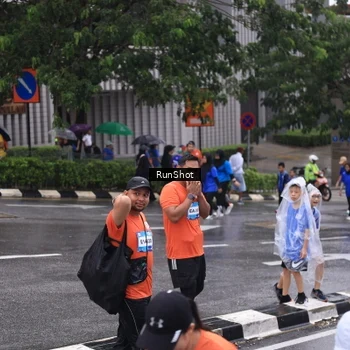 Runner Photo 7942799