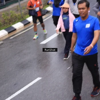 Runner Photo 7942811