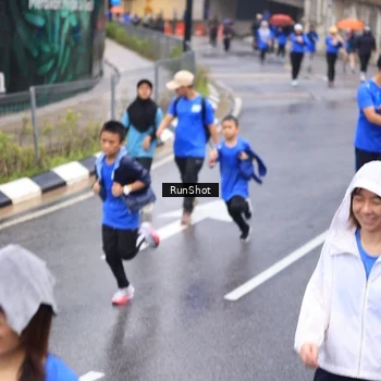 Runner Photo 7942812