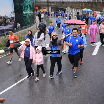 Runner Photo 7942829