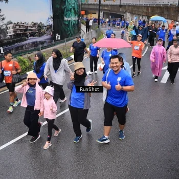 Runner Photo 7942840