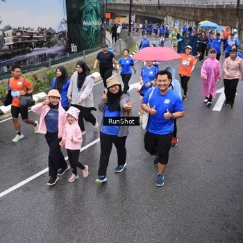 Runner Photo 7942841