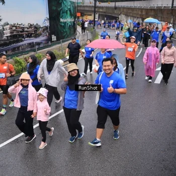 Runner Photo 7942842