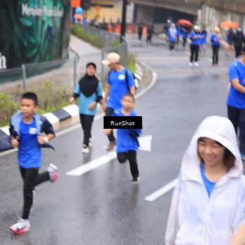 Runner Photo 7942846