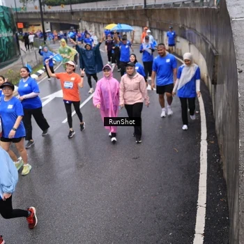 Runner Photo 7942861