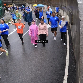 Runner Photo 7942865