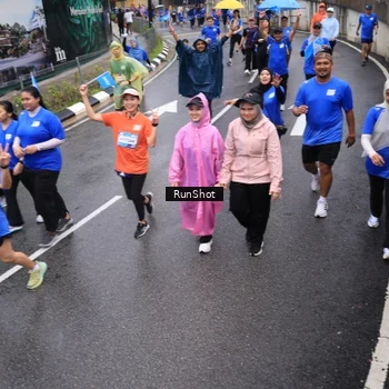 Runner Photo 7942870