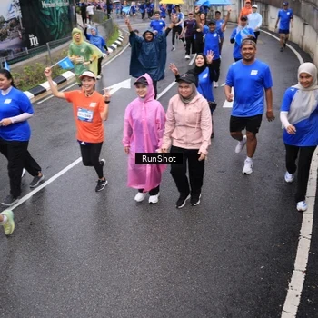 Runner Photo 7942872