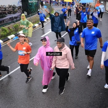 Runner Photo 7942880