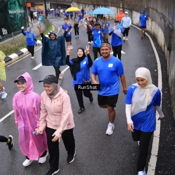 Runner Photo 7942883