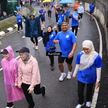 Runner Photo 7942884