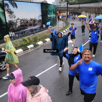 Runner Photo 7942891