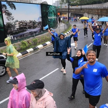 Runner Photo 7942892