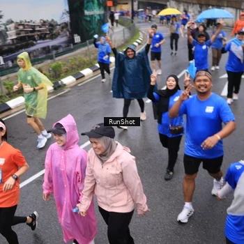 Runner Photo 7942898