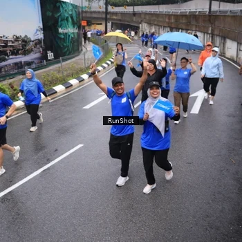 Runner Photo 7942903