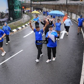 Runner Photo 7942906