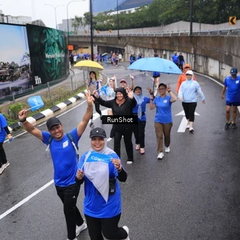 Runner Photo 7942914