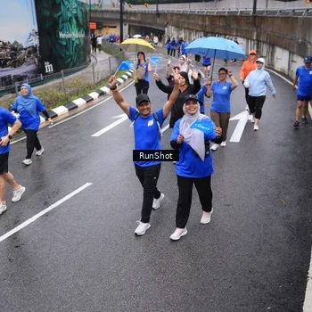 Runner Photo 7942918
