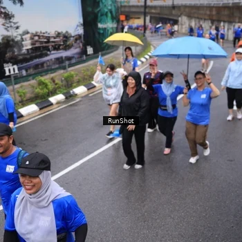 Runner Photo 7942922