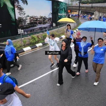 Runner Photo 7942925