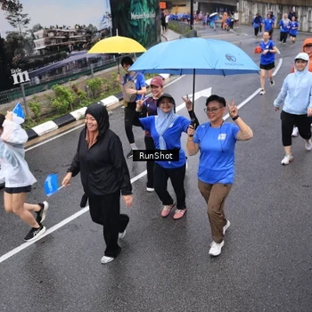 Runner Photo 7942936