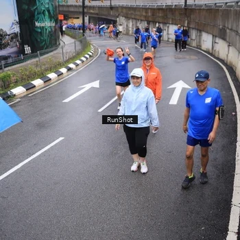 Runner Photo 7942942