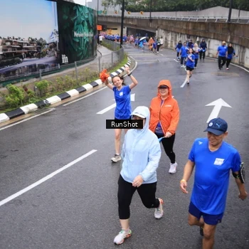 Runner Photo 7942944