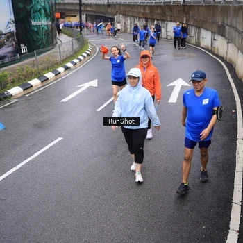 Runner Photo 7942945