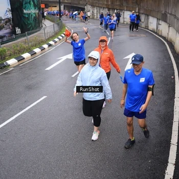 Runner Photo 7942946