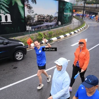 Runner Photo 7942959