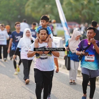 Runner Photo 7942976