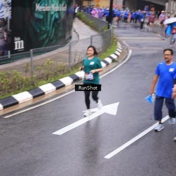 Runner Photo 7943001