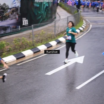 Runner Photo 7943002