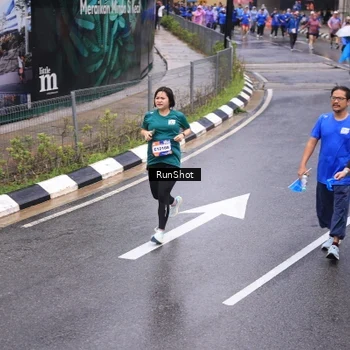 Runner Photo 7943006