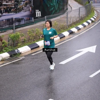 Runner Photo 7943019