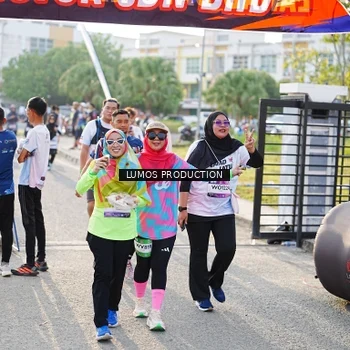 Runner Photo 7943030