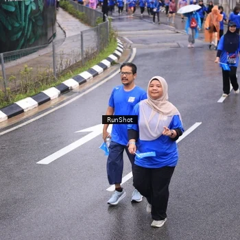 Runner Photo 7943042