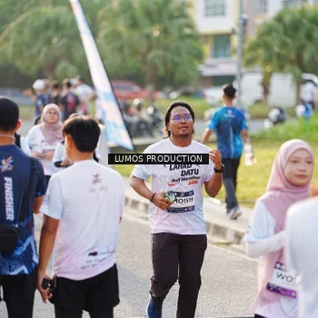 Runner Photo 7943043