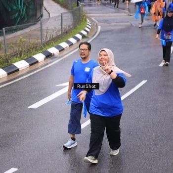 Runner Photo 7943045