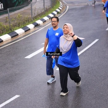 Runner Photo 7943047
