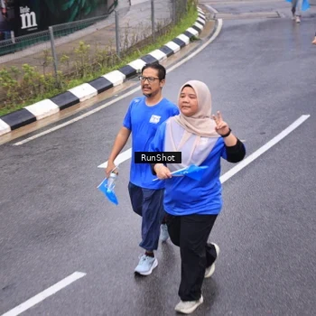 Runner Photo 7943053