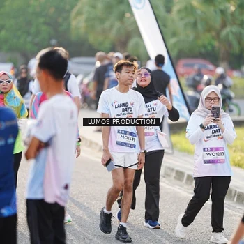 Runner Photo 7943061