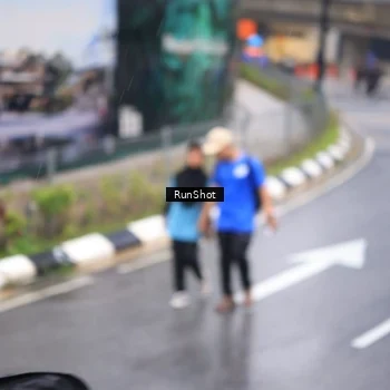 Runner Photo 7943079
