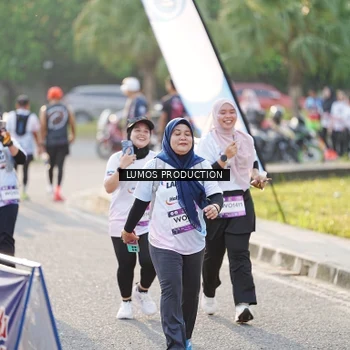 Runner Photo 7943080