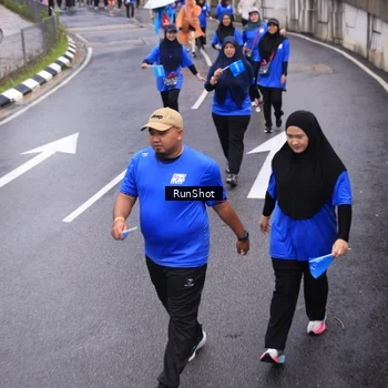 Runner Photo 7943083