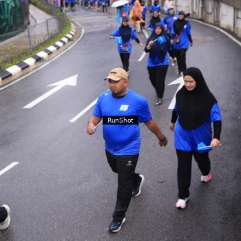 Runner Photo 7943085