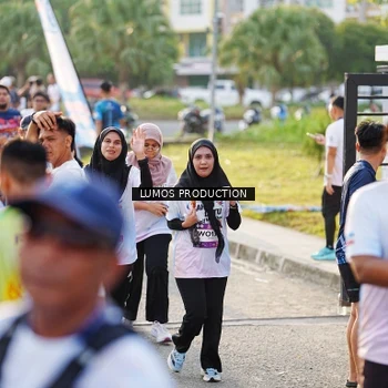 Runner Photo 7943088