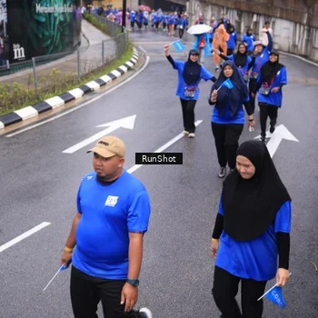 Runner Photo 7943106